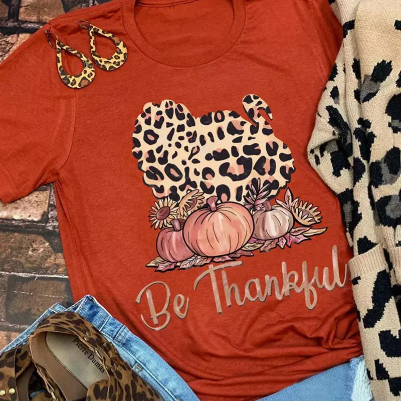 Be Thankful Leopard Pumpkins Printed Women's T-shirt