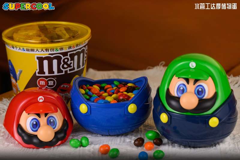 SUPERCOOL Studio --- Mario Daruma storage box-