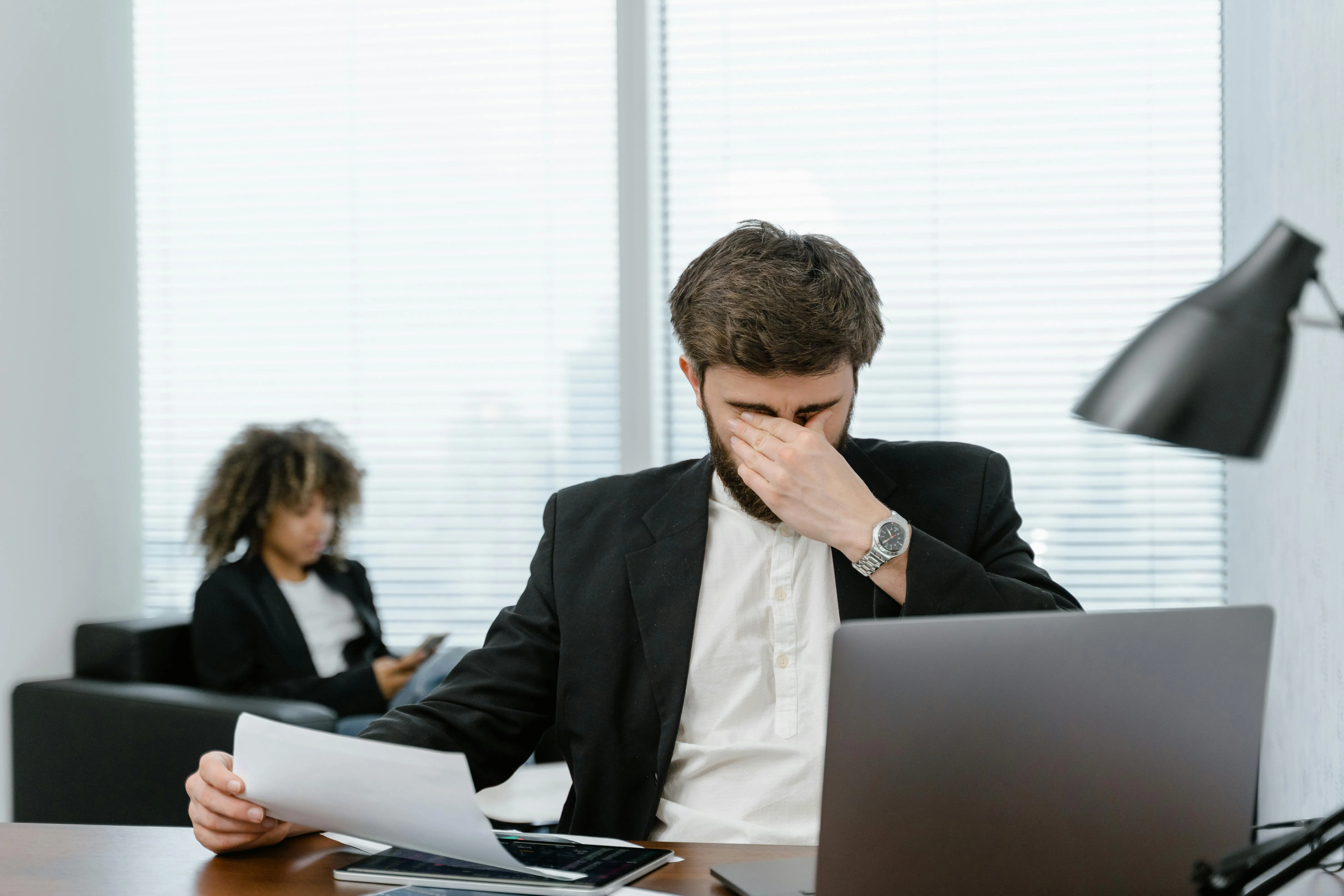 How to Protect Your Eyes from Digital Eye Strain | Blakspecs