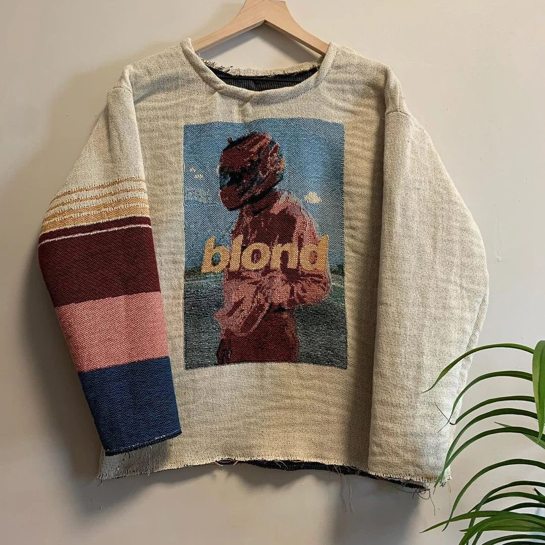 Trendy and comfortable printed tapestry sweatshirt