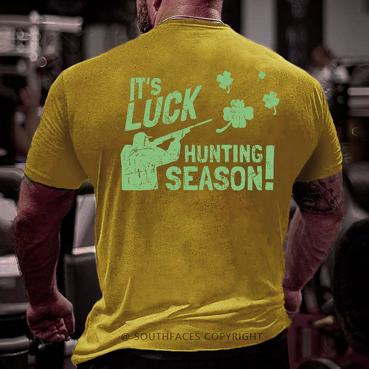 It's Luck Hunting Season Funny Clover Print Men's T-shirt