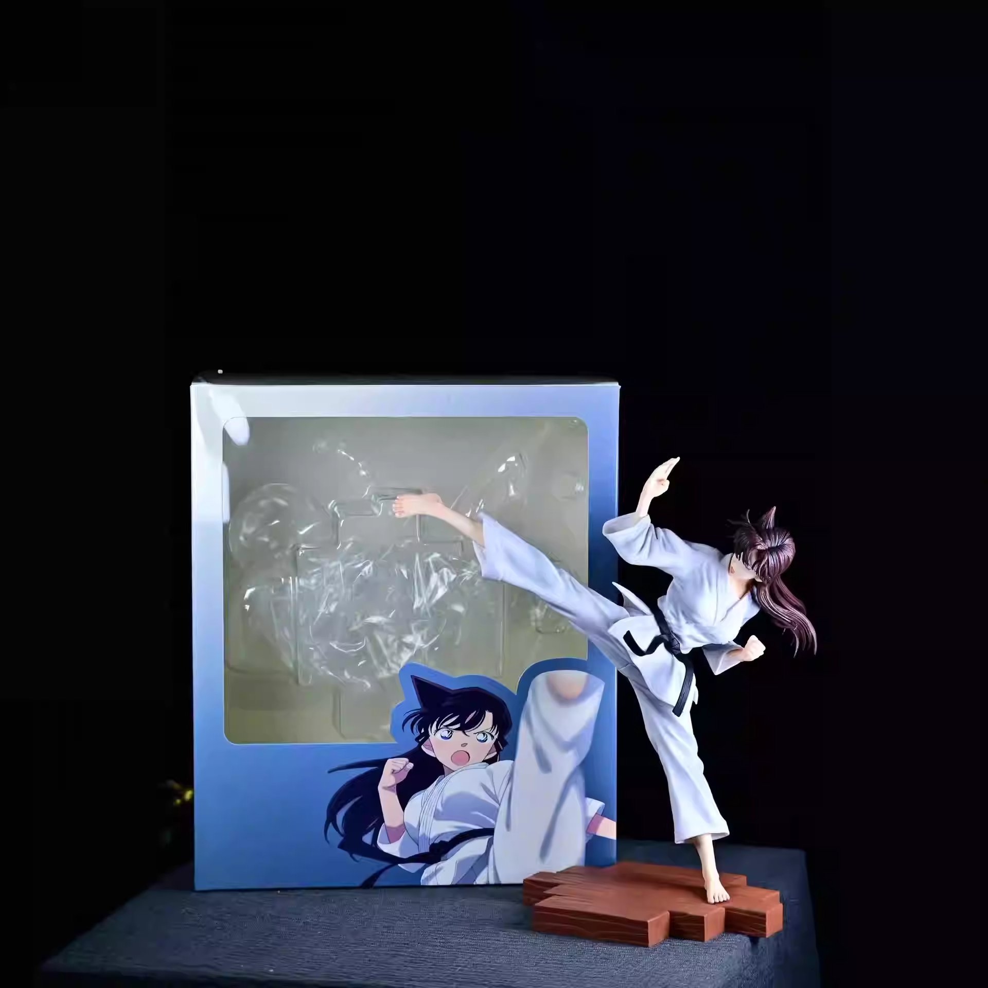 DongGuan Style - Detective Conan - Karate Ran figure-