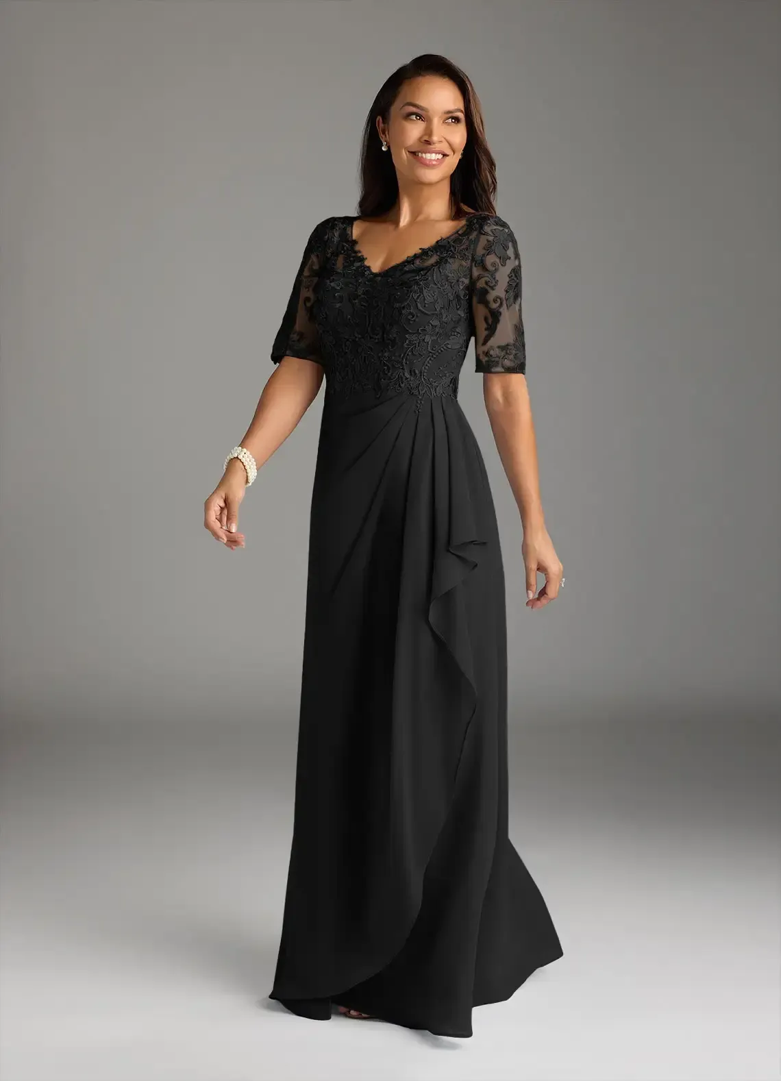 Lussooy Glamorous Black Chiffon Short Sleeves Embroidery V Neck Mother of The Bride Dress