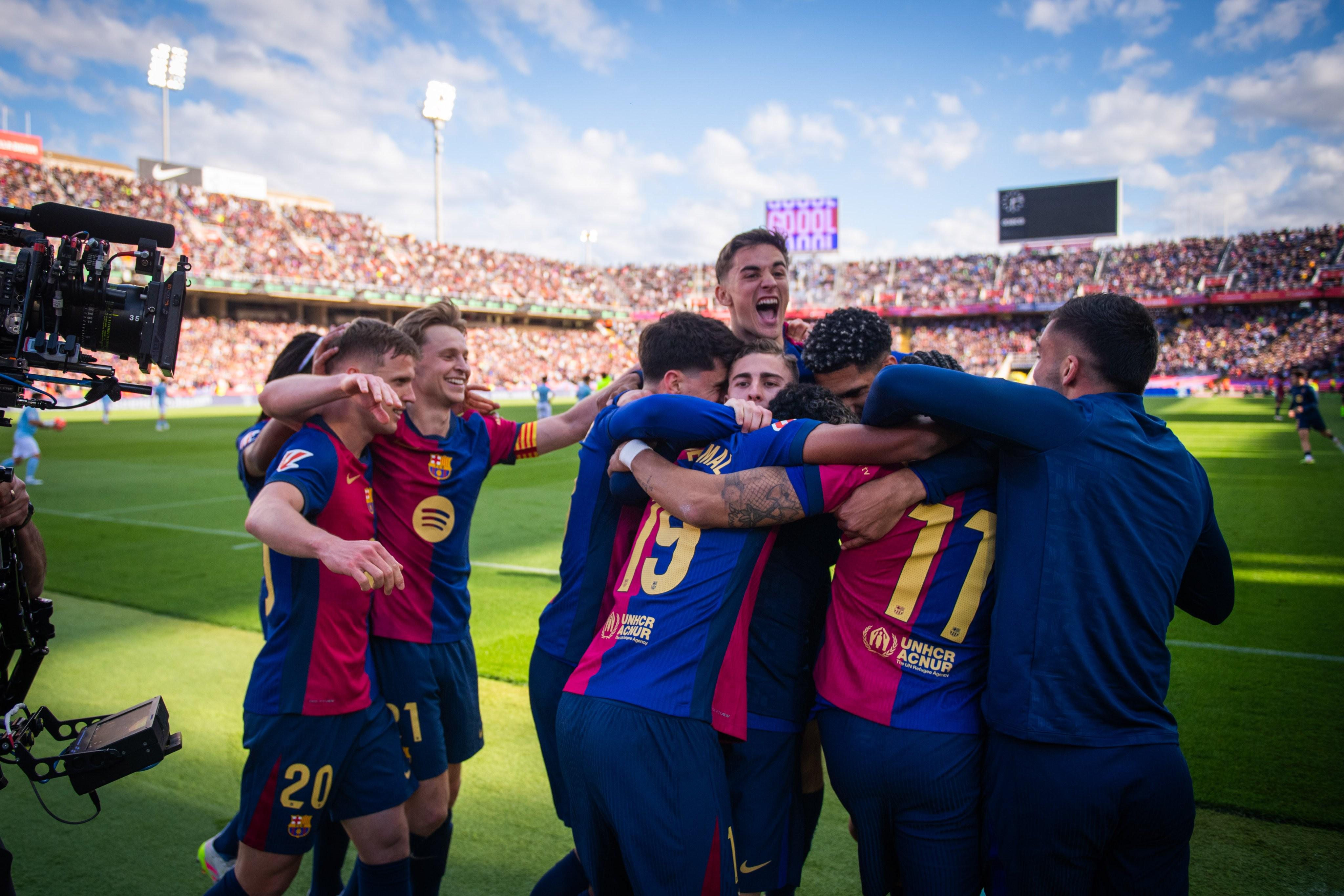 VAR Technology’s Impact on Referee Uniform Design: A Paradigm Shift in Match Officials’ Appareljersey|football shirt|football kit|football sportswear