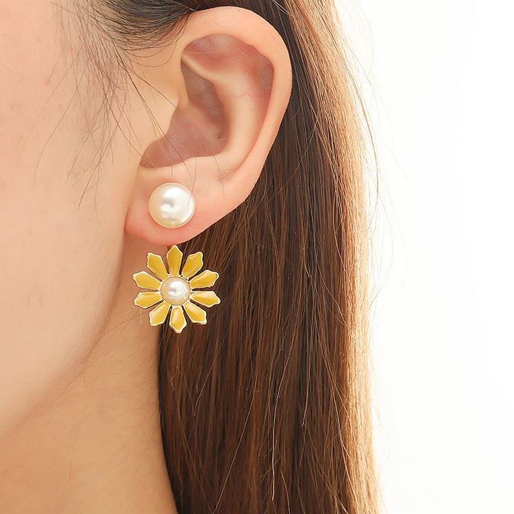 Fashion Pearl Flower Earrings