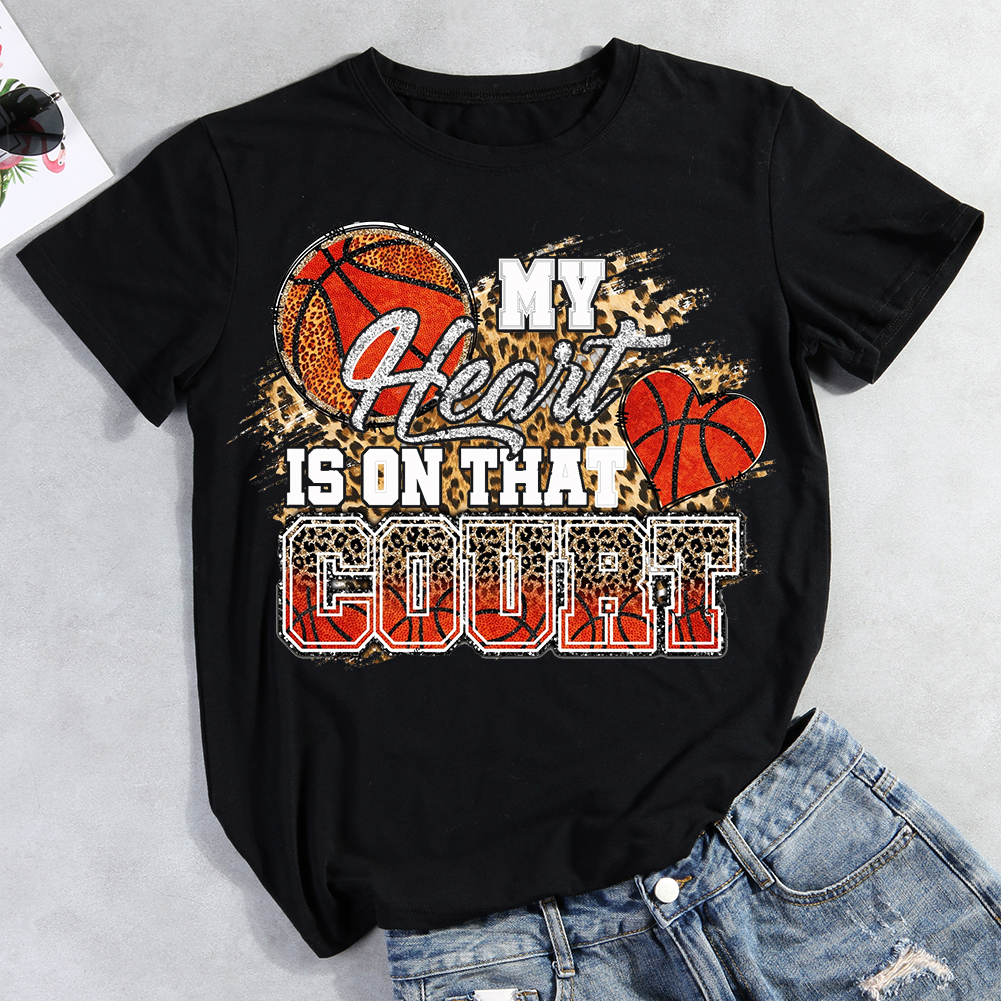 My Heart is on That Court Round Neck T-shirt-Guru-buzz
