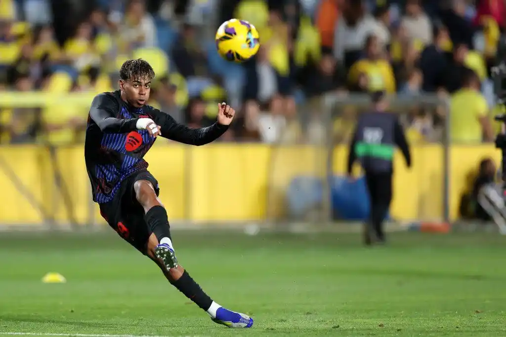 Vinícius' Ballon d'Or Nomination Sparks Debate Amid Real Madrid's Trophy-Less Seasonjersey|football shirt|football kit|football sportswear