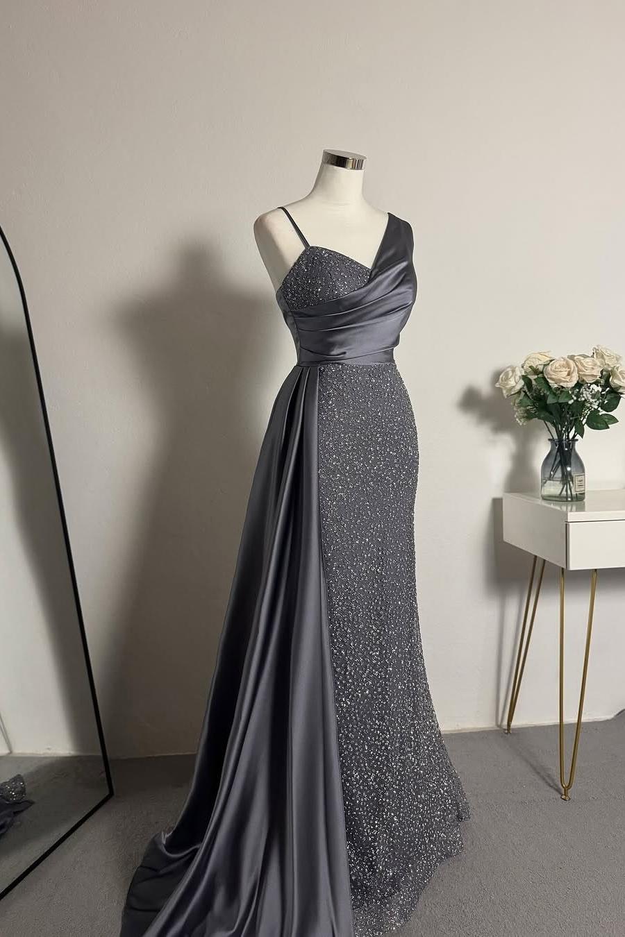 Lussooy Black Sequins Exquisite Spaghetti Strap Sleeveless Long Satin Prom Dress with Pleated