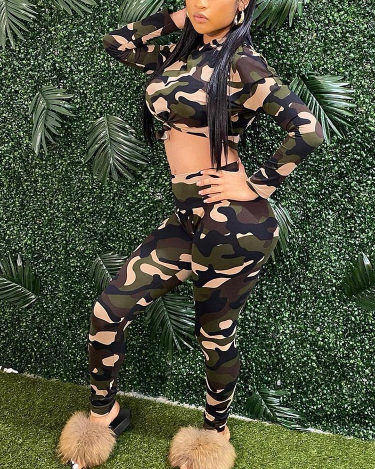 Camo Print Hoodie & Pants Set - Shop Trendy Women's Clothing | LoverChic