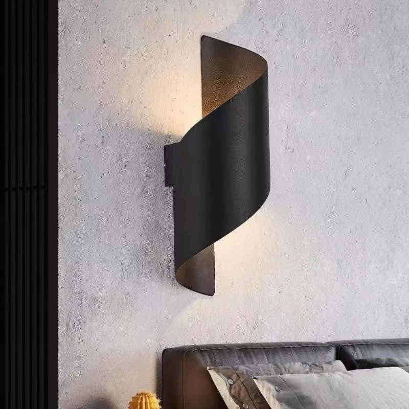 Orr Modern Conch Shape Metal Indoor Wall Lamp