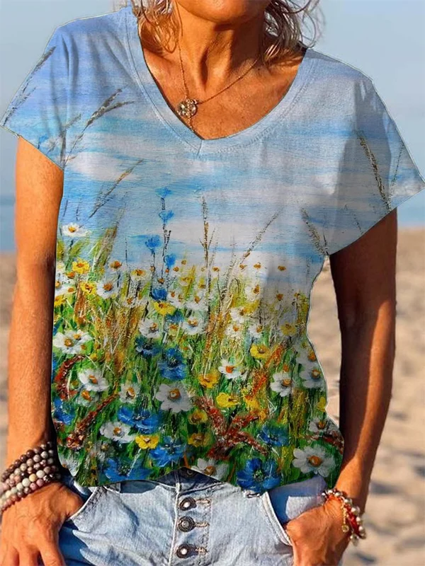 Floral Art Printed V-Neck Casual Tee