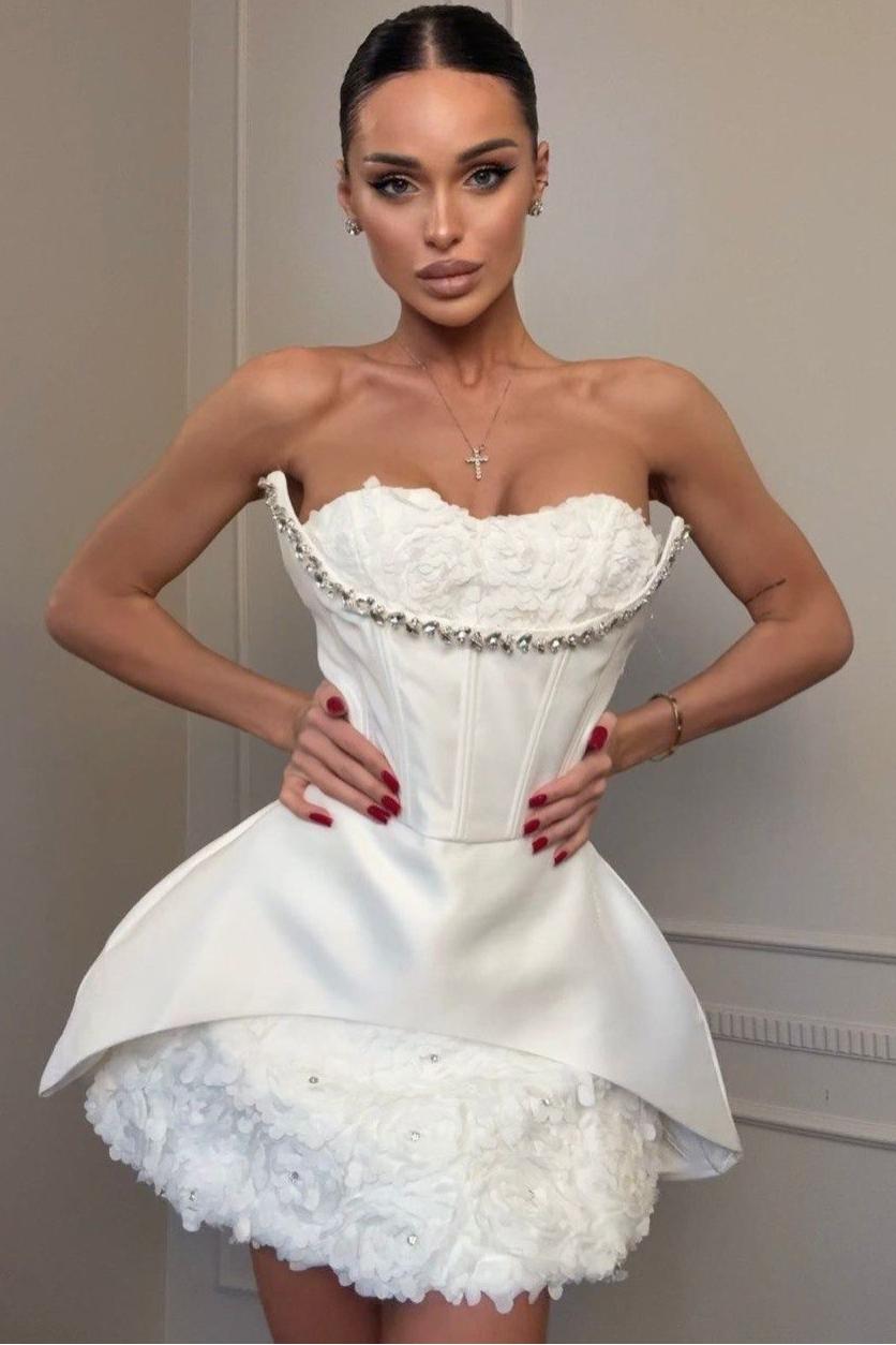 Lussooy Glamorous Sweetheart White Appliques Beaded Short Prom Dress
