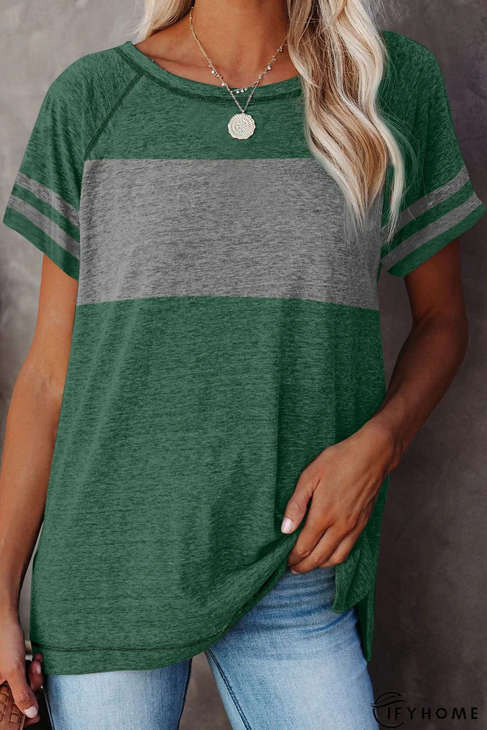Green Stripe Sleeve Colorblock T-shirt | IFYHOME