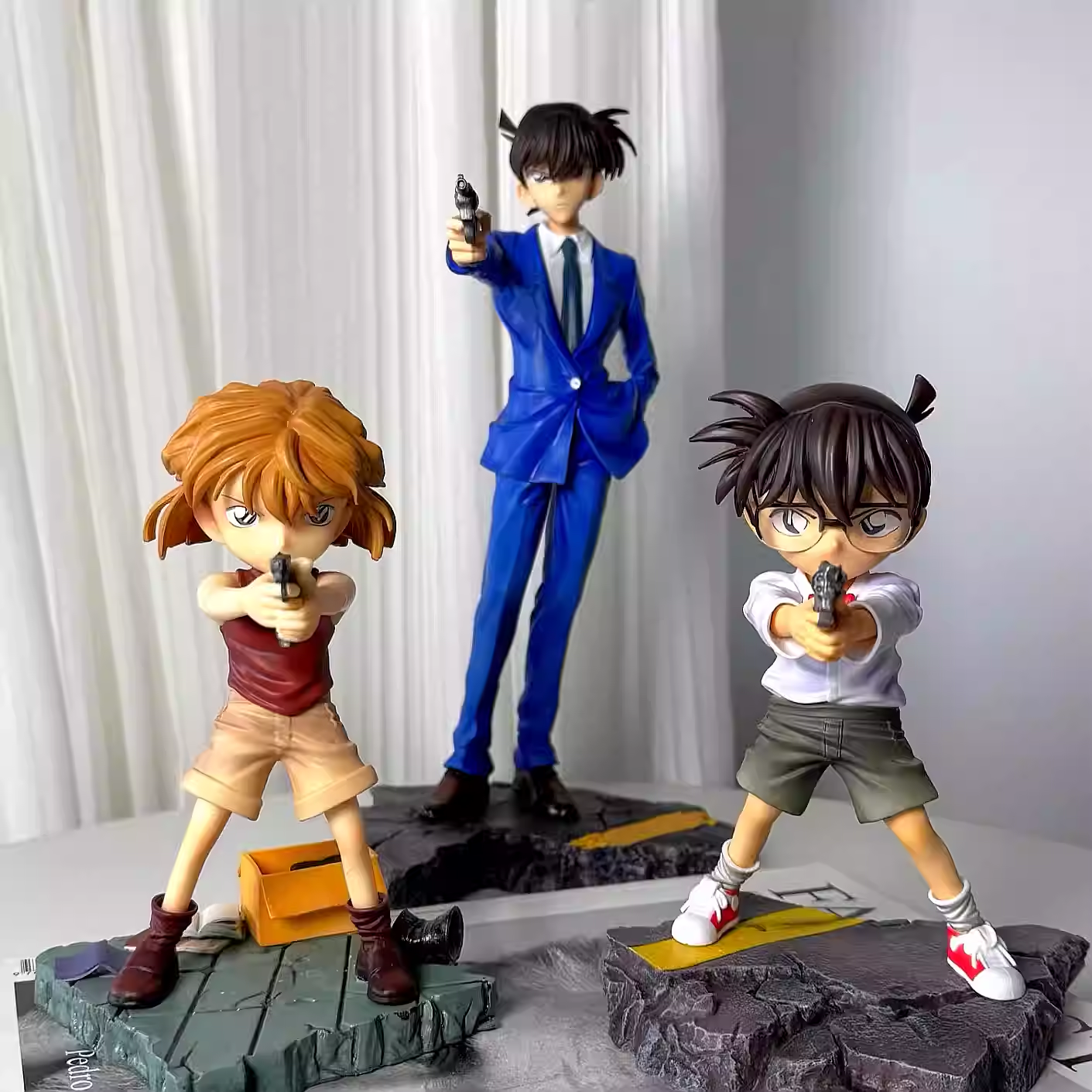 DongGuan Style - Detective Conan - Shinichi Holding a Gun - figure-