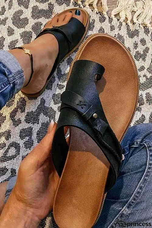 Carina Flats Sandals