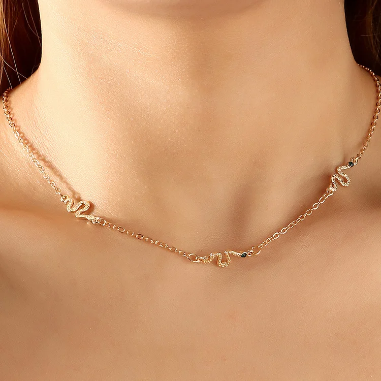 Nz2467 Three Snake String Chain Female Necklace Clavicle Chain Hot Selling Element Snake High Profile and Generous Female Necklace