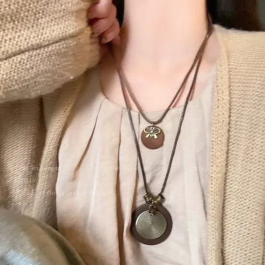 Ethnic Style Wooden Moon Smiley Long Woolen Chain Fashion Retro Niche Elegant High-end All-match Necklace for Women