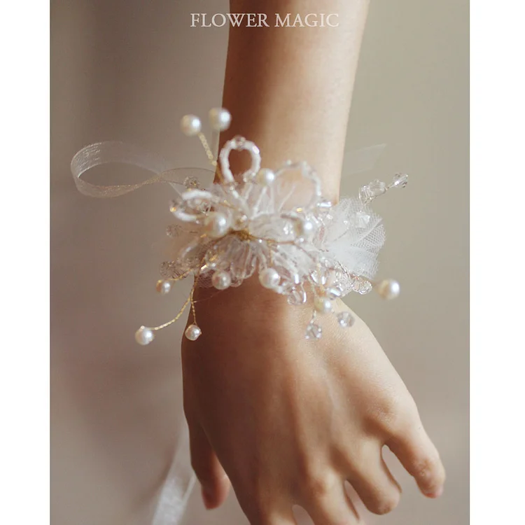 /SJ Crystal wrist flower/fairy beautiful Korean high-end wedding tie Annual Meeting dress bride and bridesmaid bracelet White grenadine 花之魔法 ldooo