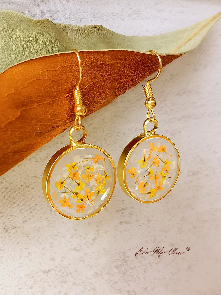 LikeMyChoice® Pressed Flower Earrings - Yellow Lily Resin