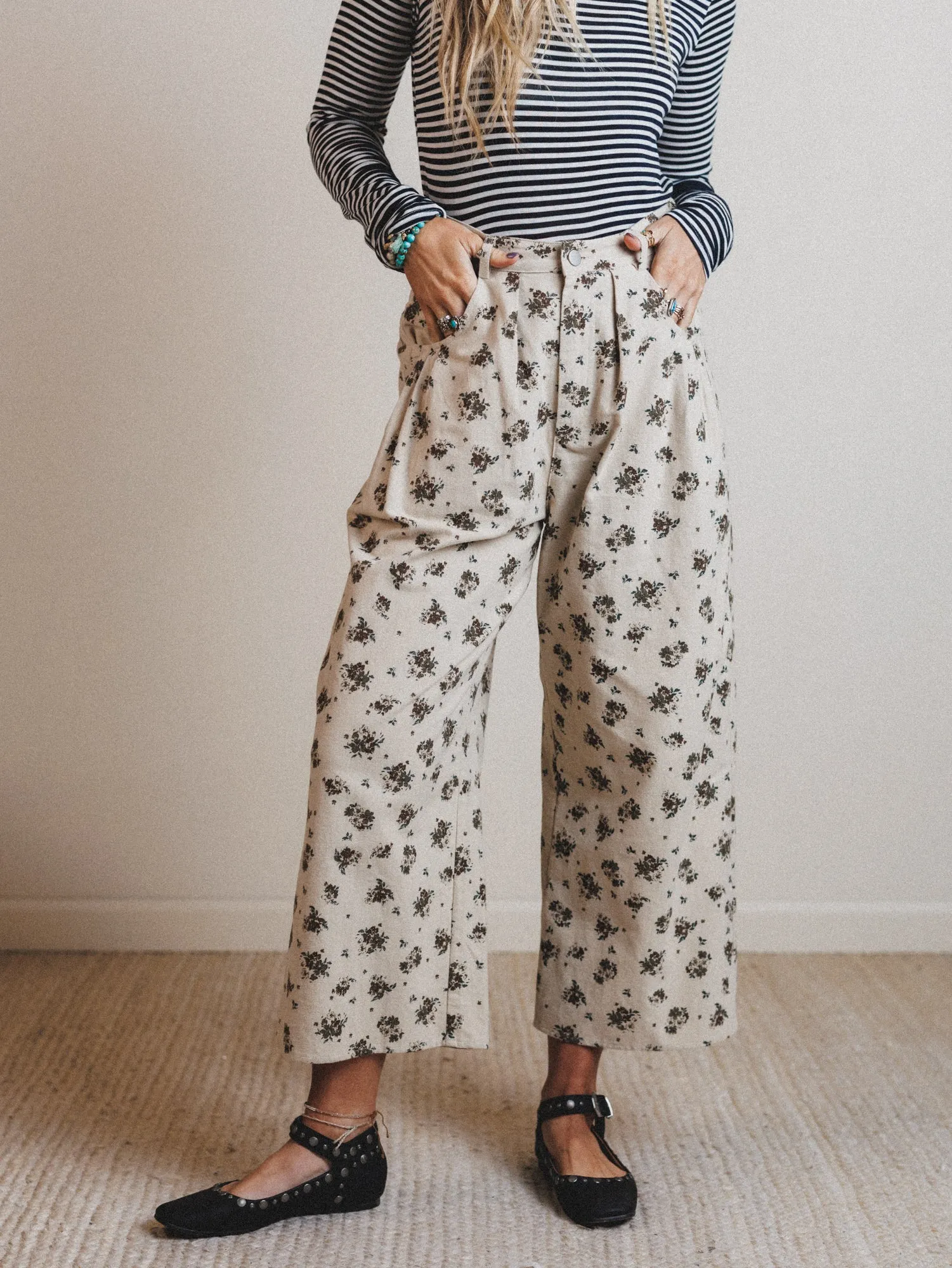 Sweet Memory Floral Pleated Pants - Natural