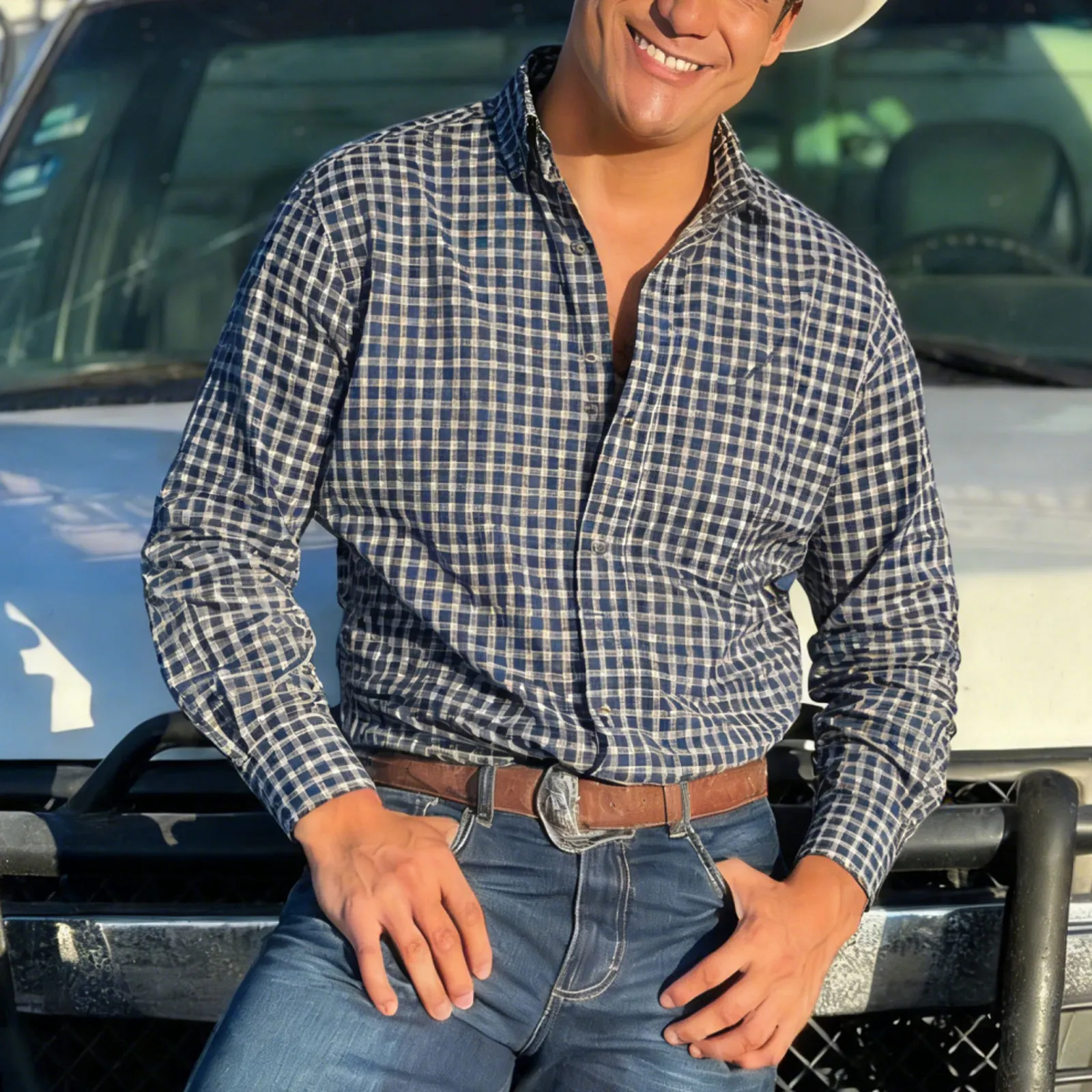 Men's Plaid Long-sleeved Western Shirt - Classic Plaid Pattern