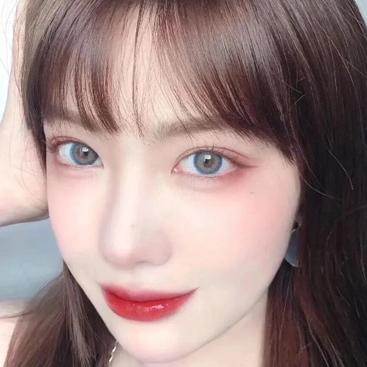 Aprileye kitten Blue