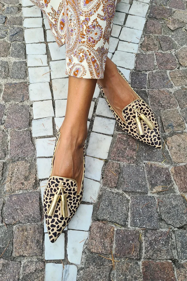 Faux Leather Leopard Prints Tassels Decor Slip-On Pointy Toe Flats