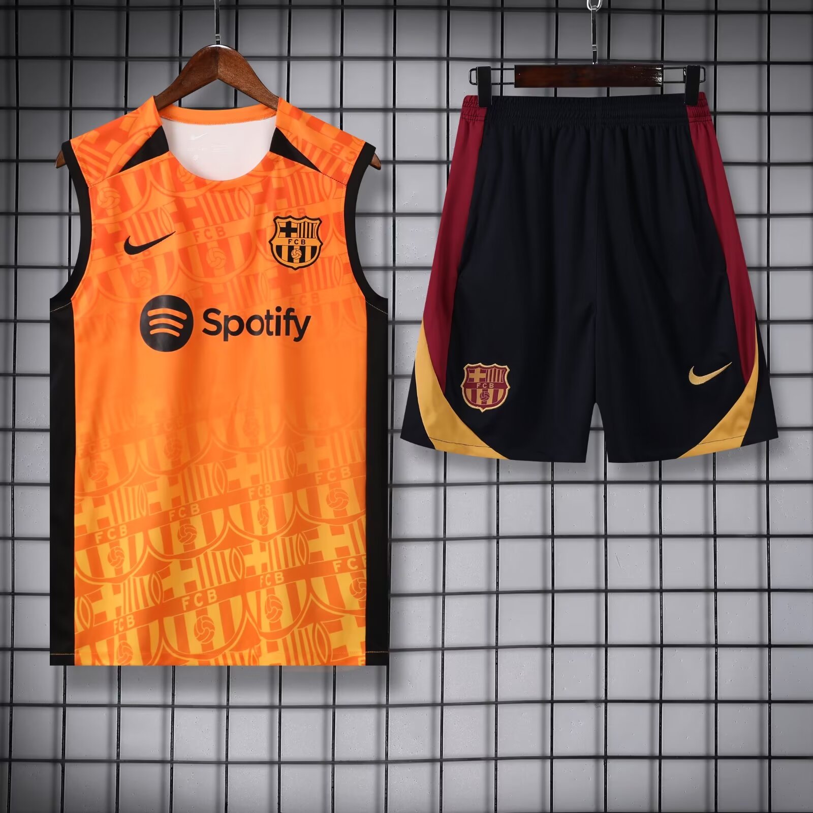 2024/2025 Barcelona Pre-match Training orange Jersey+Shorts 1:1 Thai