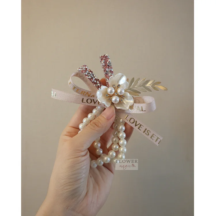 Korean style beautiful pink crystal shiny Magnolia wedding tie bride and bridesmaid wrist flower handed flower pearl chain Sisters Group 花之魔法 ldooo