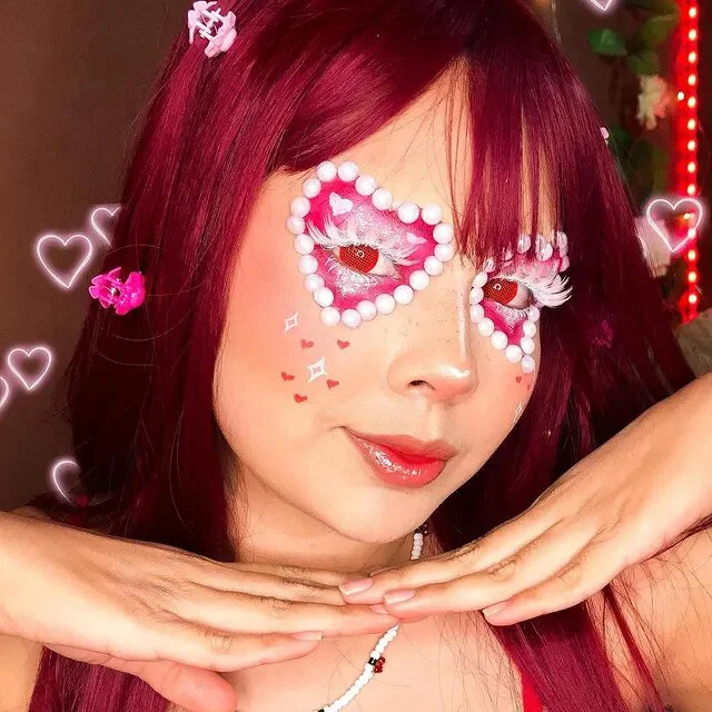 Aprileye screen red