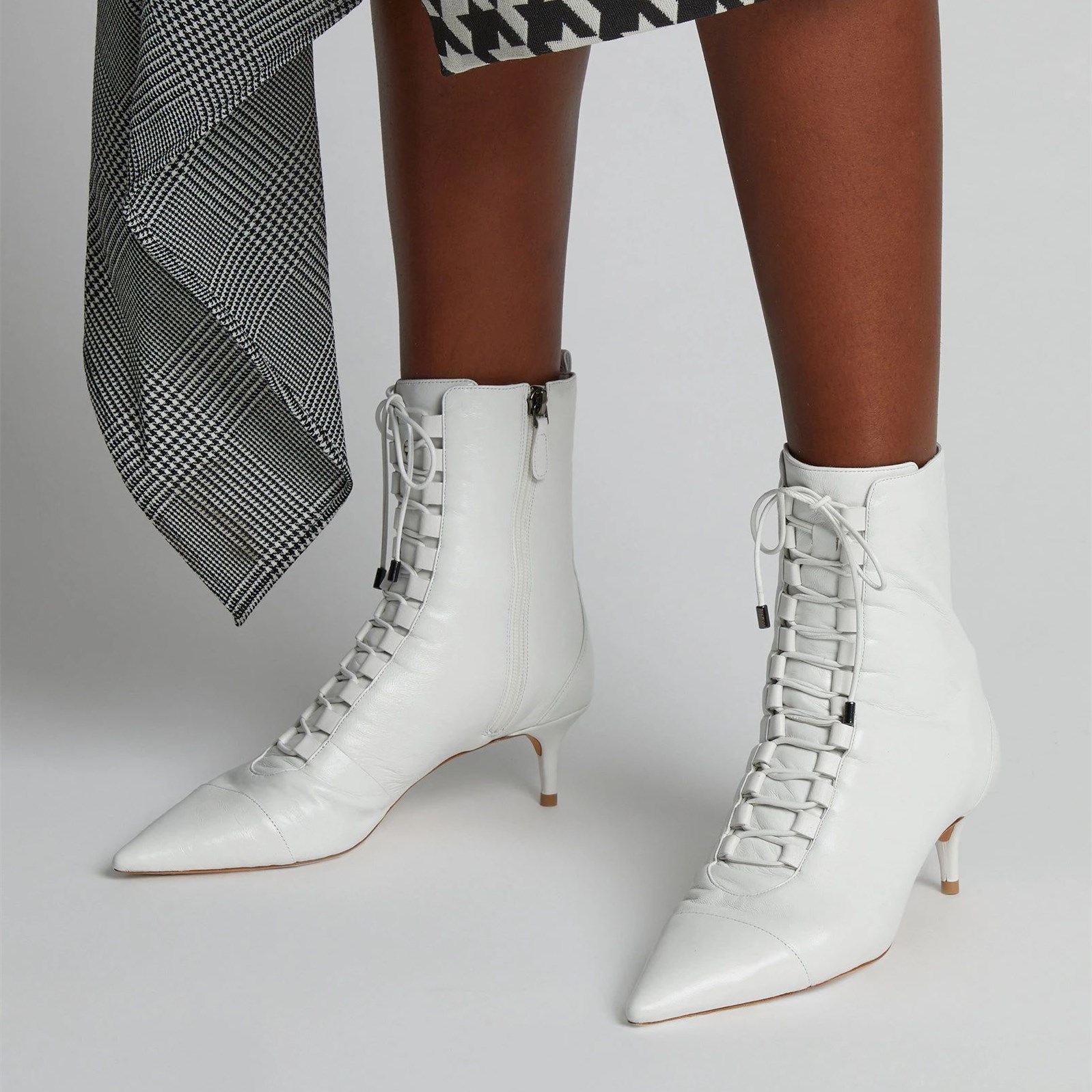 Elegant White Pointed Toe Lace-up Boots Zip Kitten Heel Booties