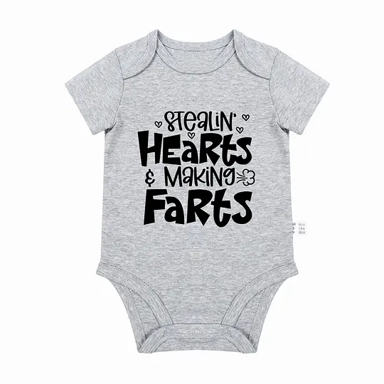 【0M-24M】Adorable Baby Bodysuit With Fun "Stealin' Hearts & Making Farts" Print