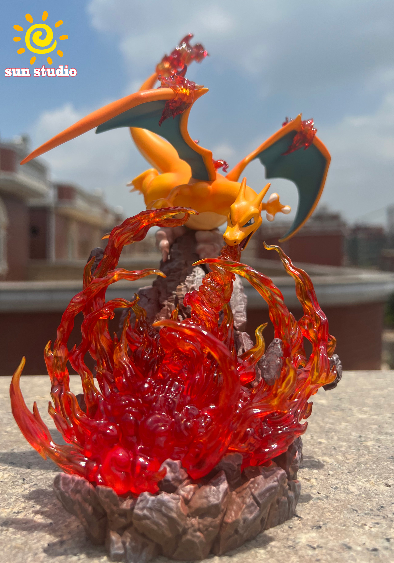 1/20 Scale World Zukan Alain & Mega Charizard X - Pokemon Resin