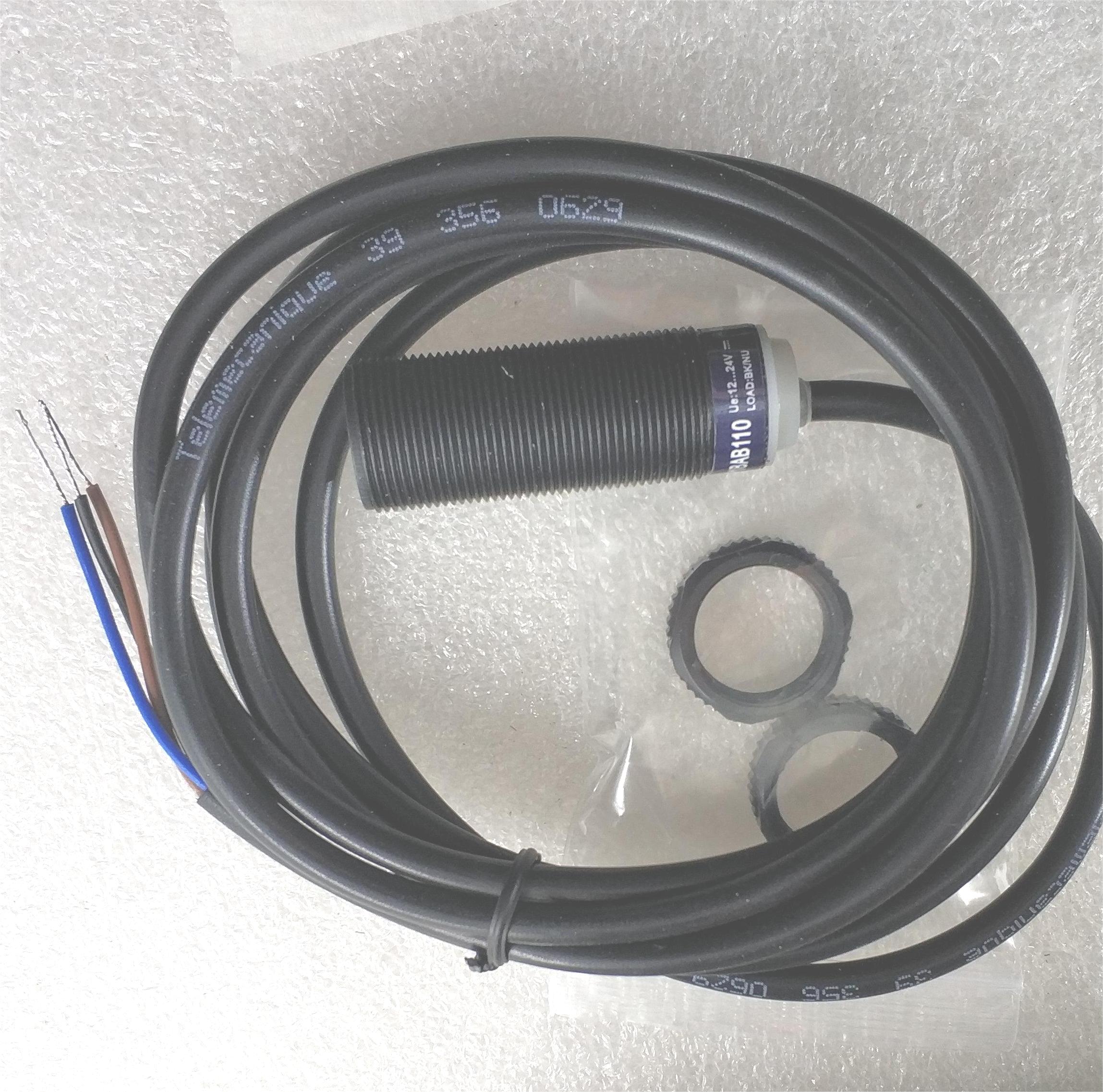 Proximity Switch Sensor XS4P18AB110