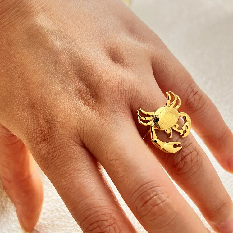Golden crab ring