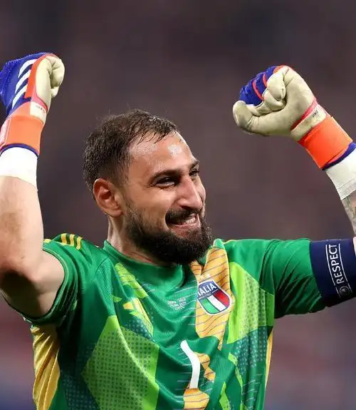 Donnarumma Frozen Out at PSG: Italian Keeper’s Future in Uncertaintyjersey|football shirt|football kit|football sportswear