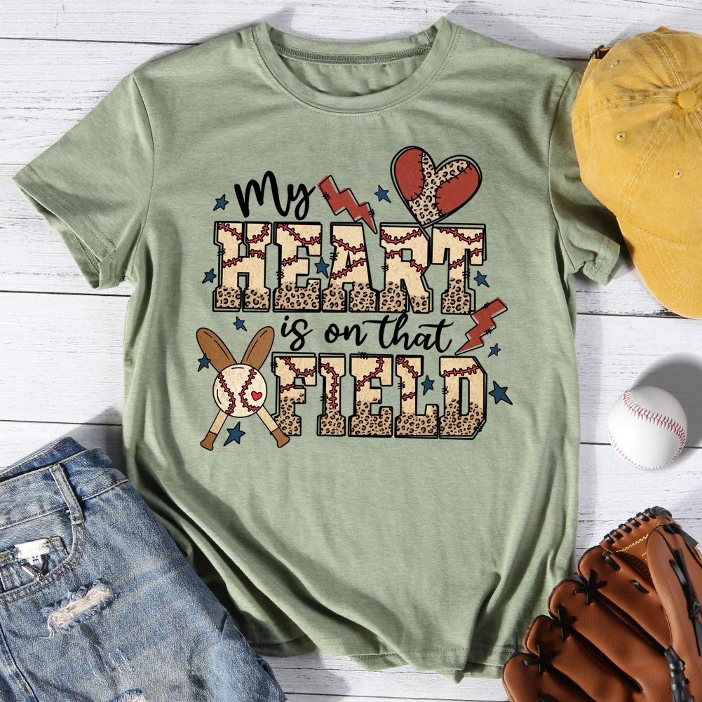 My Heart Is On That Field Round Neck T-shirt-0025457-Guru-buzz