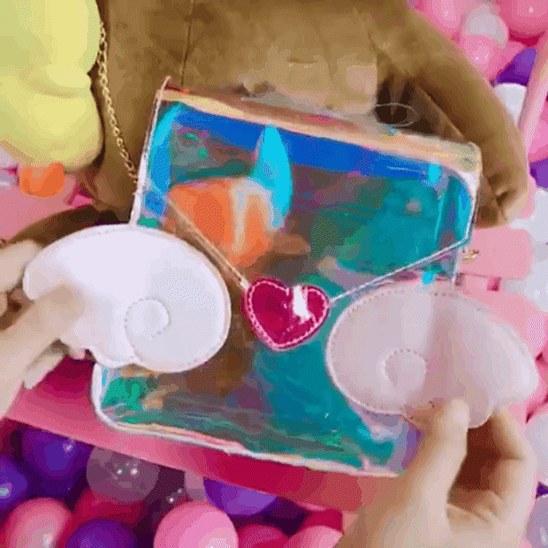Kawaii Holo Sweet Heart Wings Bag SP1812396