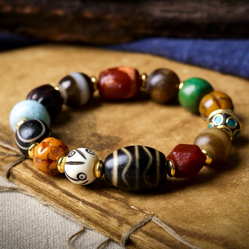 Tibetan Dzi Beads Bracelet for Guys – Protection & Peace | Loopoul