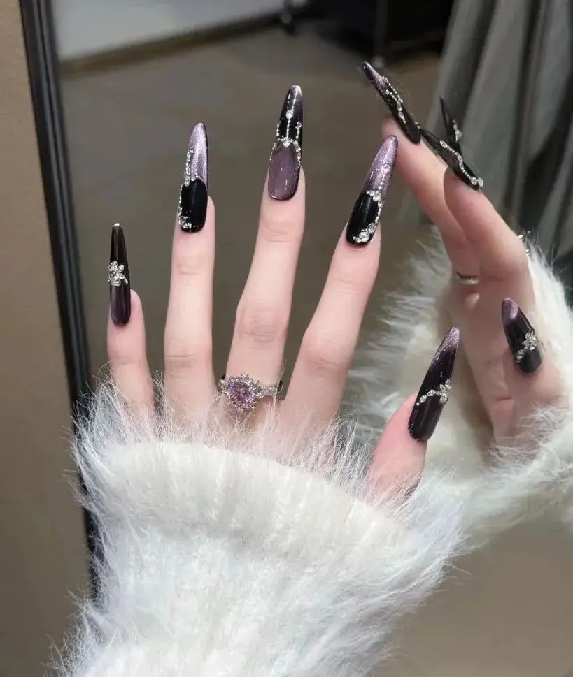 Gothic Black Nails with Dark Glamour
