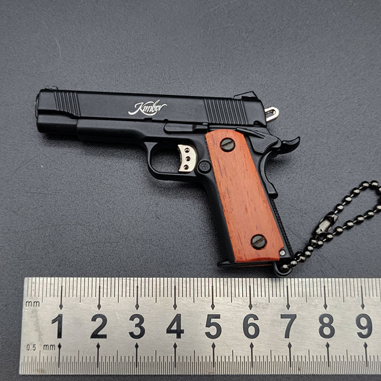 PUBG Metal Gun Model 1:3 Scale Upgraded Kimber 1911 With Wooden Handle Model Keychain Military Keyring Pendant Best Birthday Gift
