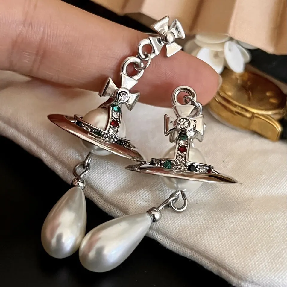 Vivienne Westwood Saturn Teardrop Pearl Earring