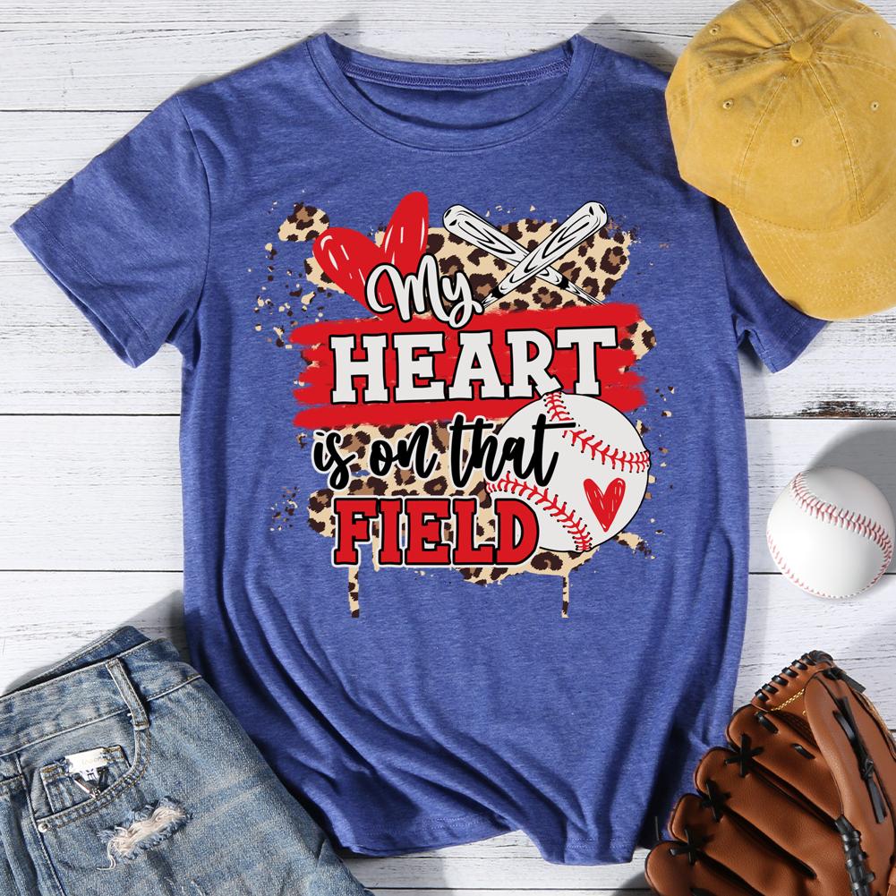 My Heart Is On That Field Round Neck T-shirt-0025461-Guru-buzz