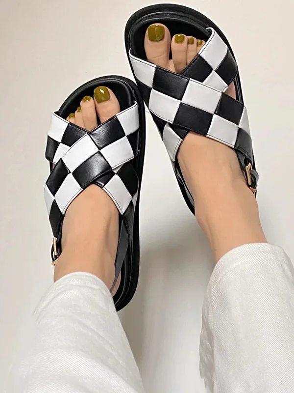 Casual Platform Sandals With Cross Straps