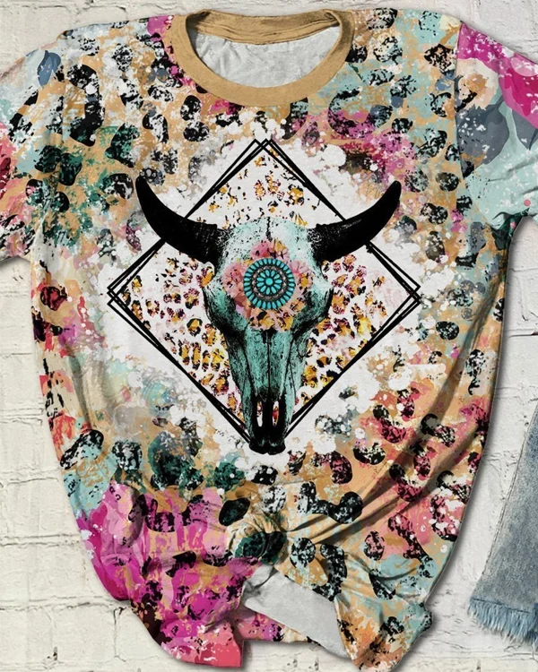 Bull Skull With Turquoise Gemstone Leopard Print Short Sleeve T-shirt
