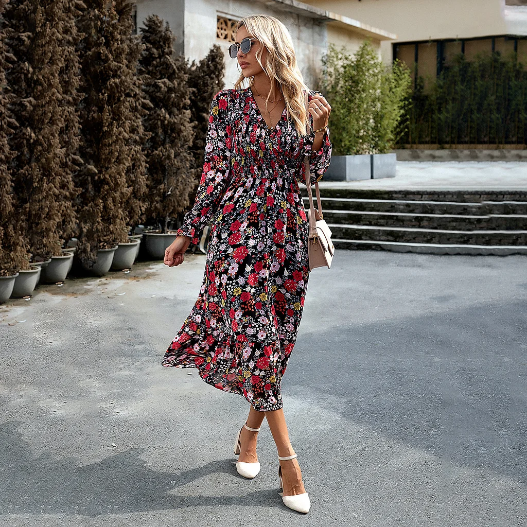 Year-Round Elegance: Seasonal Dress Shopping Guide for Seasoned Women