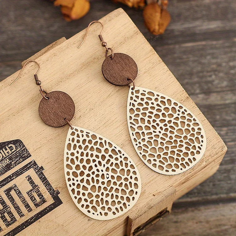 Vintage Hollow Leaf Shape PU Leather Earrings Jewelry Gift For Party Vacation Decor Accessories Fall Winter Ear Ornaments