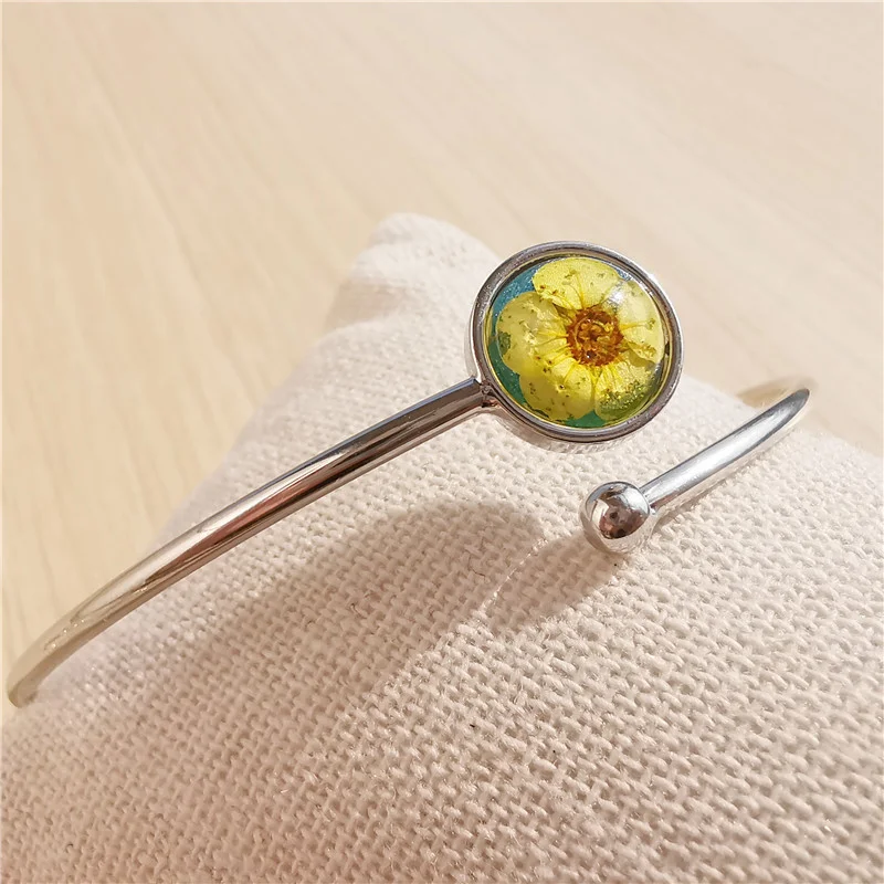 Adjustable Floral Resin Bracelet