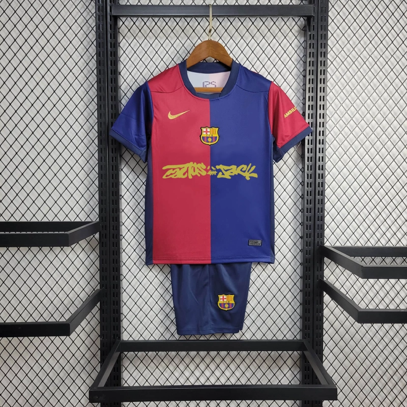 Travis Scott sera bientôt sur le maillot du FC Barcelone pour le Classico