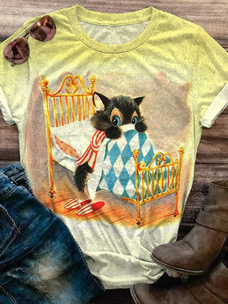Vintage Scared Kitten Crew Neck T-shirt